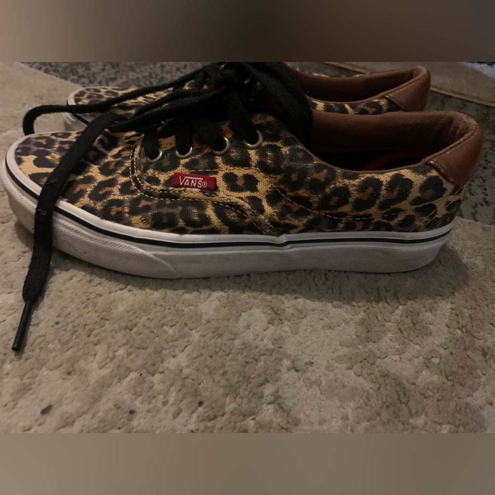 Leopard vans